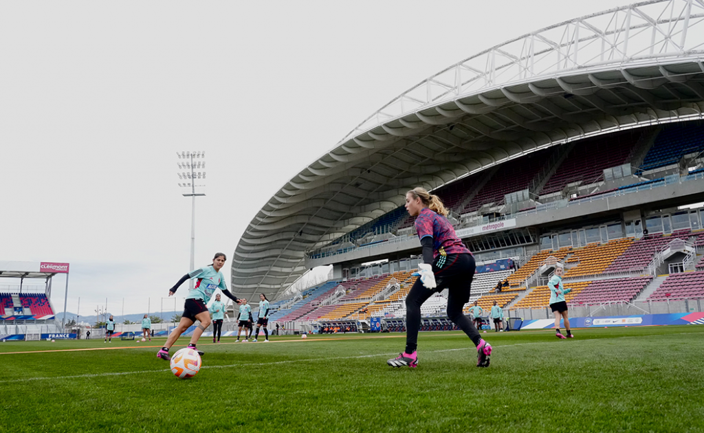 Selección Colombia Femenina de Mayores, 6 de abril