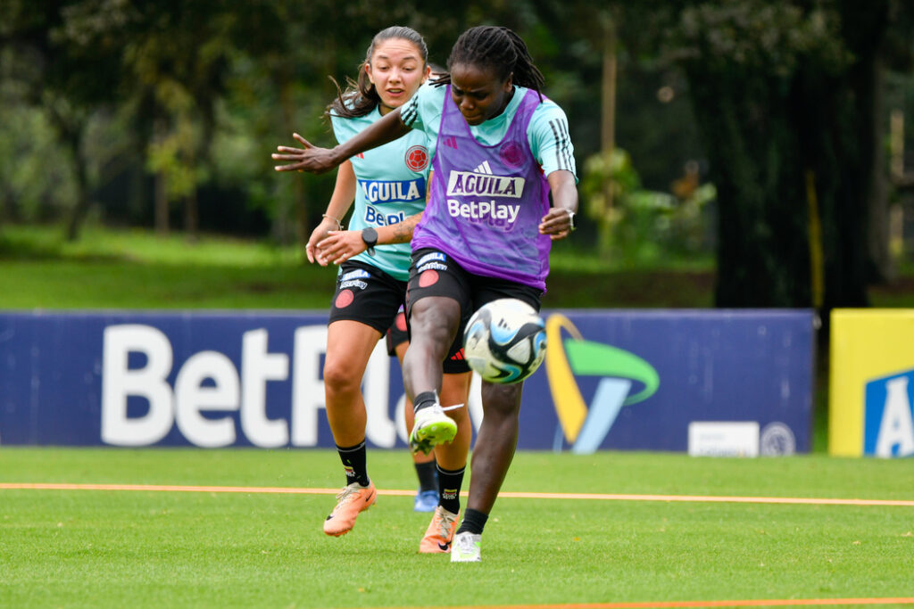 Entrenamiento Selección Colombia Femenina en Bogotá